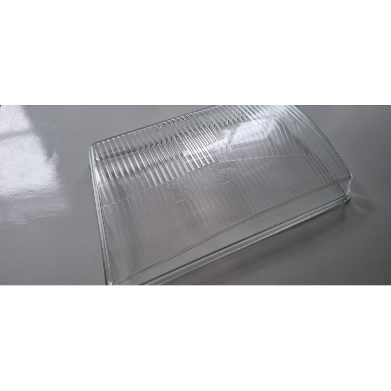 Headlamp glass left  