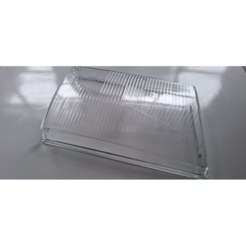 Headlamp glass right 